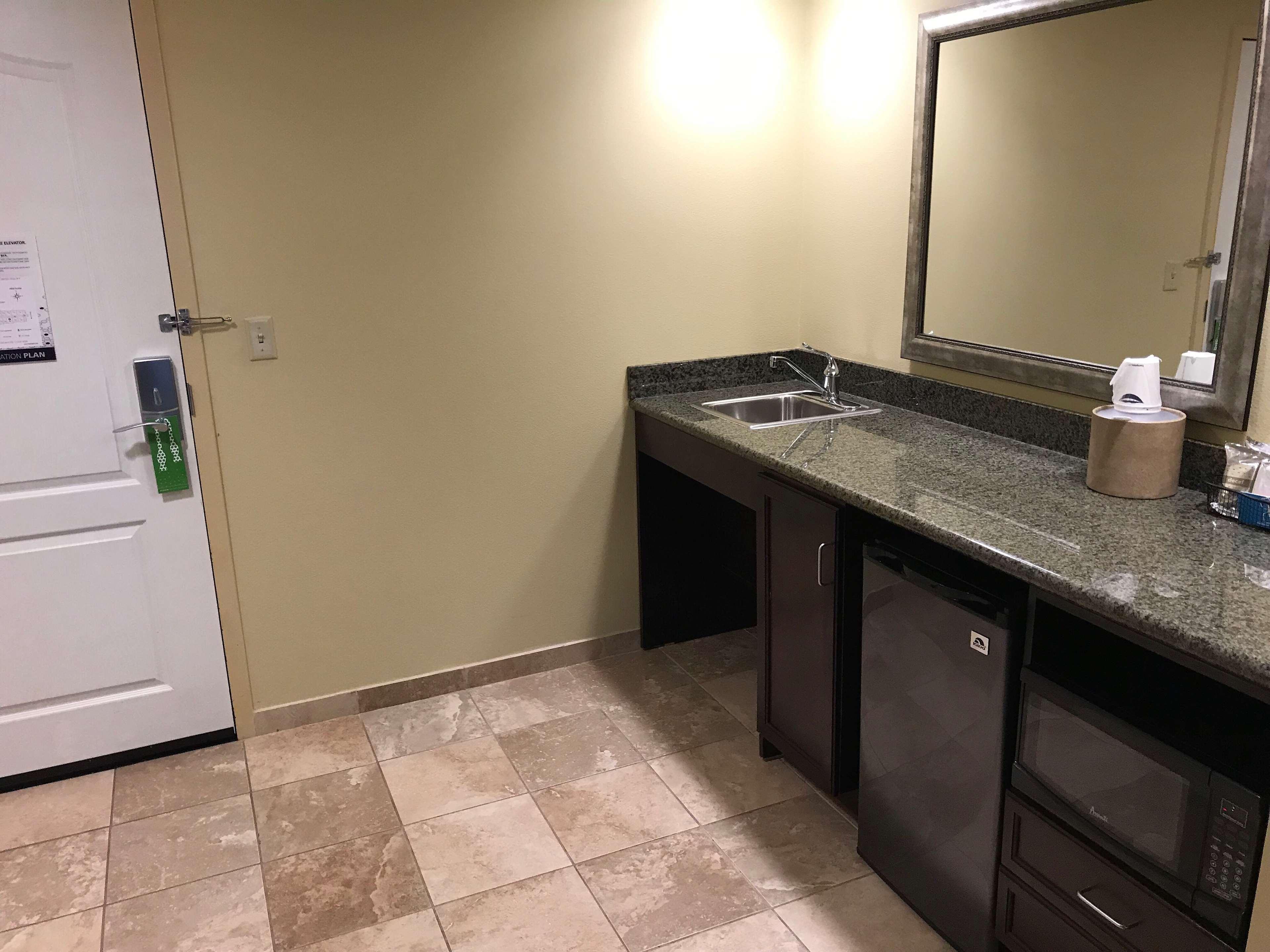 Hampton Inn And Suites Austin - לייקוויי מראה חיצוני תמונה