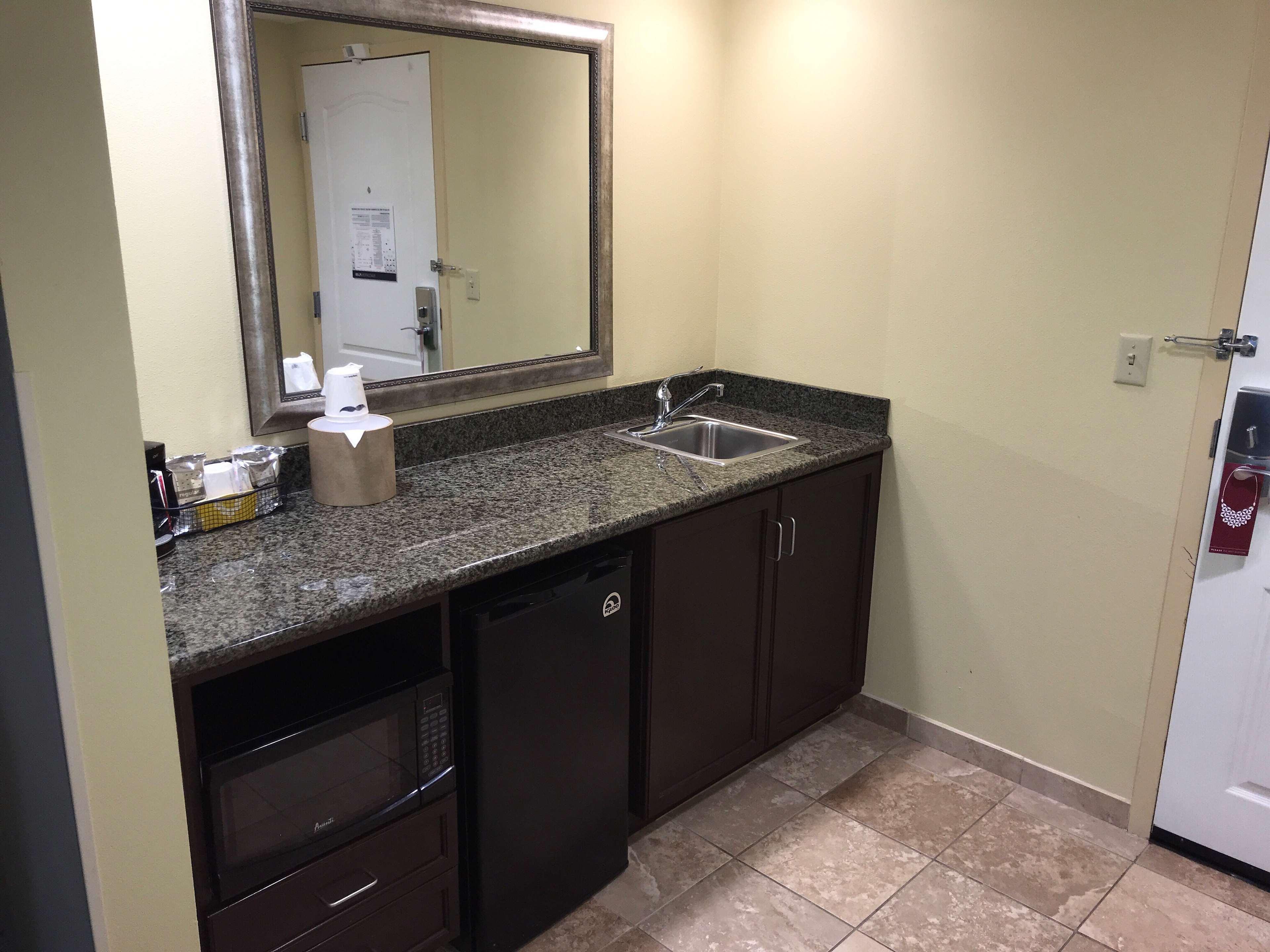 Hampton Inn And Suites Austin - לייקוויי מראה חיצוני תמונה