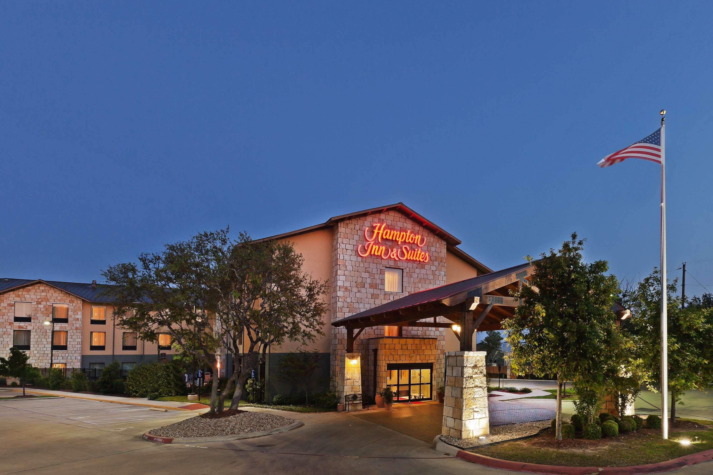 Hampton Inn And Suites Austin - לייקוויי מראה חיצוני תמונה